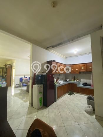 Disewakan! Rumah 4 Kamar Tidur &
2 Kamar Mandi di Bandung Kota, Bandung Disewakan! Rumah 4 Kamar Tidur &
2 Kamar Mandi di Bandung Kota, Bandung