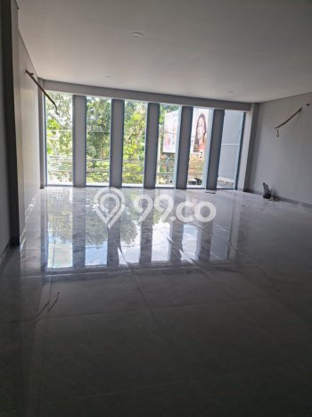 Disewakan Ruko di Kawasan Ramai Bandung Kota Luas 90m2 Disewakan Ruko di Kawasan Ramai Bandung Kota Luas 90m2