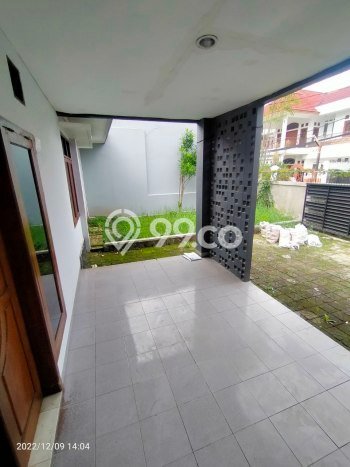 Disewakan! Rumah 5 Kamar Tidur &
3 Kamar Mandi di Pasteur, Bandung Disewakan! Rumah 5 Kamar Tidur &
3 Kamar Mandi di Pasteur, Bandung