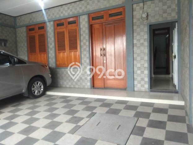 BEST DEAL! Rumah area , 2 KM, Akses Mudah Pusat Kota, Luas 114m2m² Bangunan 200m2m² BEST DEAL! Rumah area , 2 KM, Akses Mudah Pusat Kota, Luas 114m2m² Bangunan 200m2m²