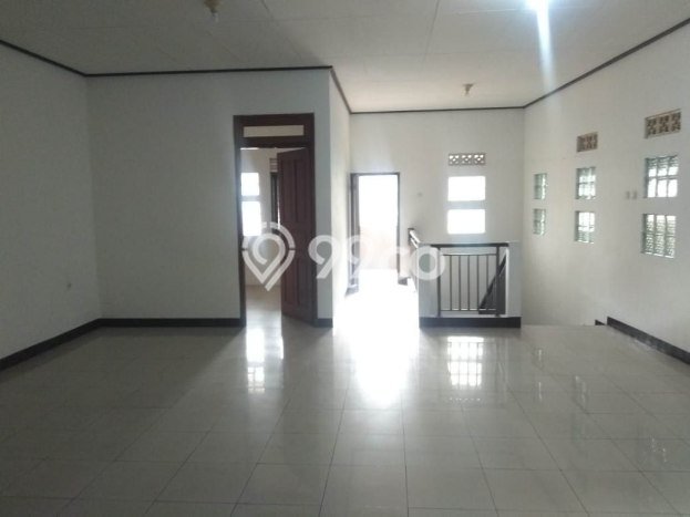 BEST DEAL! Rumah area , 2 KM, Akses Mudah Pusat Kota, Luas 114m2m² Bangunan 200m2m² BEST DEAL! Rumah area , 2 KM, Akses Mudah Pusat Kota, Luas 114m2m² Bangunan 200m2m²