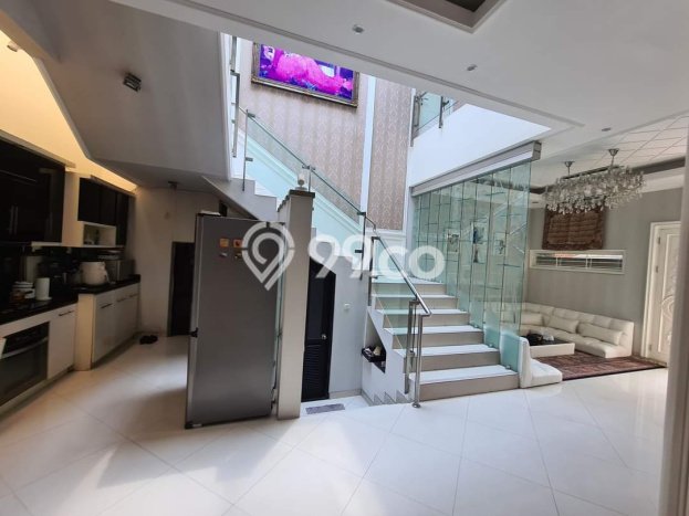 For Sale! Luxury House LT 537m2 Desain Modern di Kemanggisan For Sale! Luxury House LT 537m2 Desain Modern di Kemanggisan