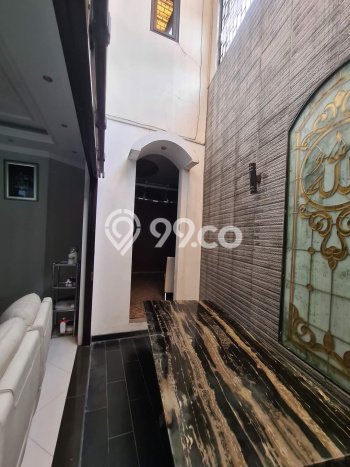 For Sale! Luxury House LT 537m2 Desain Modern di Kemanggisan For Sale! Luxury House LT 537m2 Desain Modern di Kemanggisan