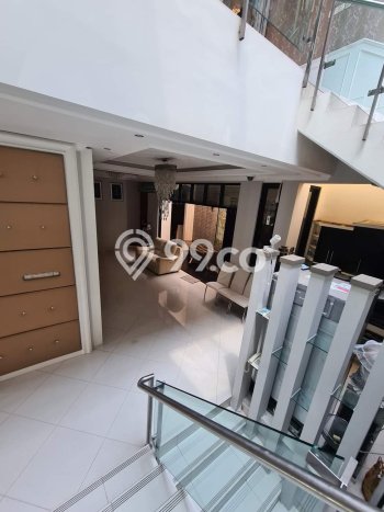 For Sale! Luxury House LT 537m2 Desain Modern di Kemanggisan For Sale! Luxury House LT 537m2 Desain Modern di Kemanggisan