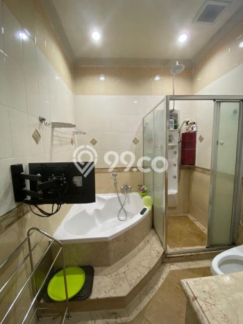 HOT LISTING! Rumah Siap Huni lokasi Kembangan, Jakarta Barat, Luas 144m² Bangunan 310m² HOT LISTING! Rumah Siap Huni lokasi Kembangan, Jakarta Barat, Luas 144m² Bangunan 310m²