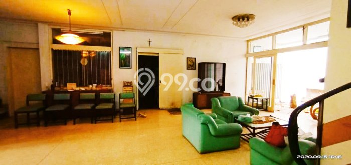 NEW LISTING! Rumah Premium di Kebon Jeruk, LT 254m² Bangunan 300m² NEW LISTING! Rumah Premium di Kebon Jeruk, LT 254m² Bangunan 300m²