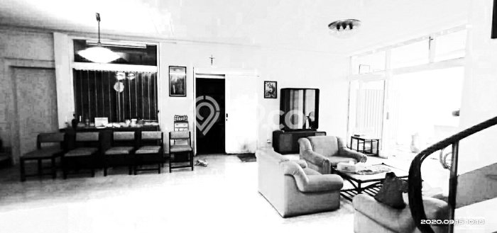 NEW LISTING! Rumah Premium di Kebon Jeruk, LT 254m² Bangunan 300m² NEW LISTING! Rumah Premium di Kebon Jeruk, LT 254m² Bangunan 300m²