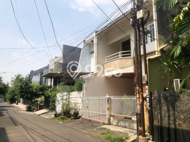 Rumah SUPER MEWAH! di Puri Indah, Jakarta Barat, LT 89m² Bangunan 129m², HARGA SPESIAL Rumah SUPER MEWAH! di Puri Indah, Jakarta Barat, LT 89m² Bangunan 129m², HARGA SPESIAL