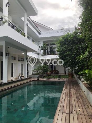 Rumah Mewah LB 2000m2 Siap Pakai Desain Elegan di Kemanggisan, Jakarta Barat Rumah Mewah LB 2000m2 Siap Pakai Desain Elegan di Kemanggisan, Jakarta Barat