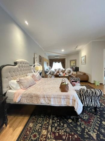 Rumah Terawat di Pejaten, Jakarta Selatan, Luas 1055m² LB 600m² DIJUAL CEPAT! Rumah Terawat di Pejaten, Jakarta Selatan, Luas 1055m² LB 600m² DIJUAL CEPAT!