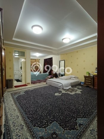 Dijual Rumah Luas Elegan Dengan View Cantik di Ragunan, Jakarta Selatan Dijual Rumah Luas Elegan Dengan View Cantik di Ragunan, Jakarta Selatan