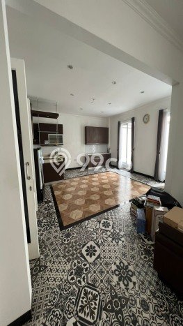 Disewakan! Rumah 5 Kamar Tidur &
6 Kamar Mandi di Kemanggisan, Jakarta Barat Disewakan! Rumah 5 Kamar Tidur &
6 Kamar Mandi di Kemanggisan, Jakarta Barat