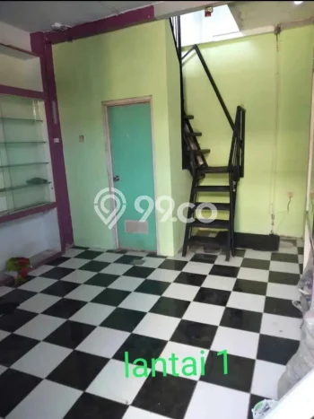 Rumah Berkualitas dengan Luas Tanah 17m² di Lingkungan Asri Joglo, Jakarta Barat Rumah Berkualitas dengan Luas Tanah 17m² di Lingkungan Asri Joglo, Jakarta Barat