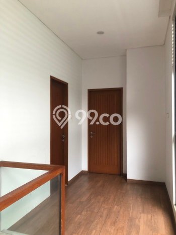 Dijual Rumah Luas Elegan Dengan View Cantik di Lebak Bulus, Jakarta Selatan Dijual Rumah Luas Elegan Dengan View Cantik di Lebak Bulus, Jakarta Selatan