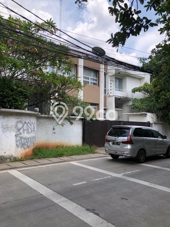 Rumah Elit Modern Tanpa Renovasi di Duren Tiga Jakarta Selatan Rumah Elit Modern Tanpa Renovasi di Duren Tiga Jakarta Selatan