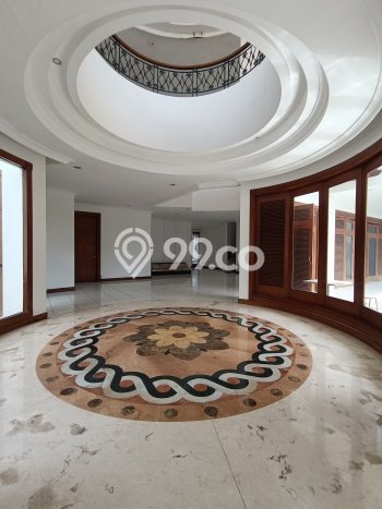 Sewa Rumah Strategis di Kemang LT 1591m2 / LB 1000m2 Kondisi Bagus Sewa Rumah Strategis di Kemang LT 1591m2 / LB 1000m2 Kondisi Bagus