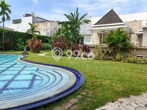 Sewa Rumah Strategis di Kemang LT 1591m2 / LB 1000m2 Kondisi Bagus Sewa Rumah Strategis di Kemang LT 1591m2 / LB 1000m2 Kondisi Bagus