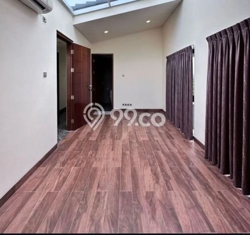 NEW LISTING! Rumah Premium area Cilandak, Luas 144m² LB 270m² NEW LISTING! Rumah Premium area Cilandak, Luas 144m² LB 270m²