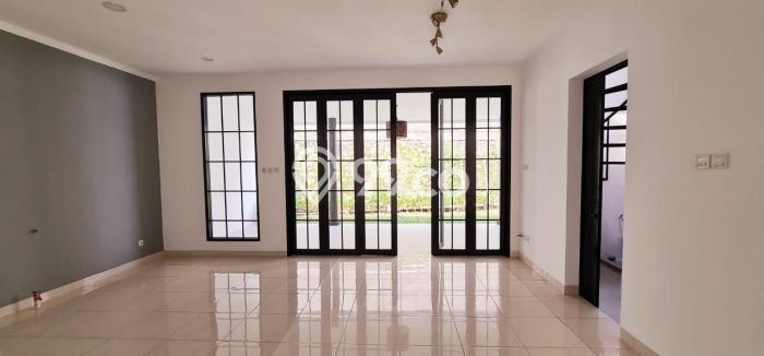 Rumah Luxury Modern Tanpa Renovasi di Bintaro Tangerang Selatan Rumah Luxury Modern Tanpa Renovasi di Bintaro Tangerang Selatan