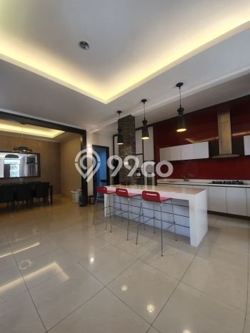 Rumah Mewah LB 300m2 Siap Pakai Desain Elegan di Sektor 7-Bintaro, Tangerang Selatan Rumah Mewah LB 300m2 Siap Pakai Desain Elegan di Sektor 7-Bintaro, Tangerang Selatan