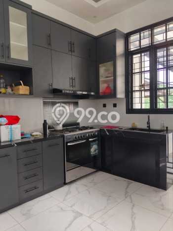 Ready to Use! Luxury House LT 210m2 Desain Elegan di Bintaro Ready to Use! Luxury House LT 210m2 Desain Elegan di Bintaro