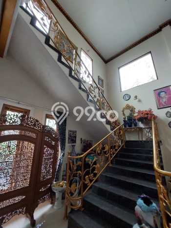 Rumah LT 495m² / LB 800m² View Laut di Bintaro, Tangerang Selatan Rumah LT 495m² / LB 800m² View Laut di Bintaro, Tangerang Selatan