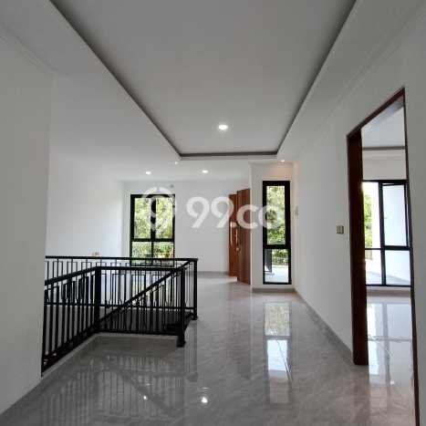 Dijual Rumah Luas Elegan Dengan View Cantik di Graha Raya Bintaro, Tangerang Selatan Dijual Rumah Luas Elegan Dengan View Cantik di Graha Raya Bintaro, Tangerang Selatan
