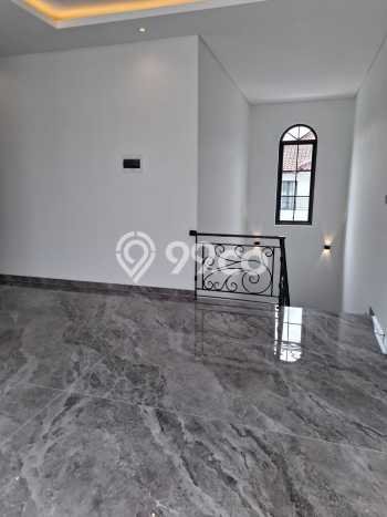 Rumah Luxury Modern Siap Huni di Bintaro Tangerang Selatan Rumah Luxury Modern Siap Huni di Bintaro Tangerang Selatan
