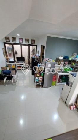 LOKASI PREMIUM! Rumah Berkembang di Bintaro, Luas 90m² Bangunan 150m² LOKASI PREMIUM! Rumah Berkembang di Bintaro, Luas 90m² Bangunan 150m²