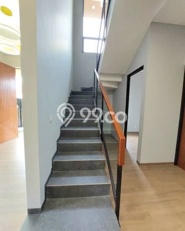 Dijual Rumah Premium dengan Fasilitas Sekitar Lengkap di BSD, Tangerang Selatan Dijual Rumah Premium dengan Fasilitas Sekitar Lengkap di BSD, Tangerang Selatan