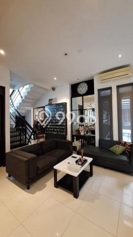 Rumah Elit LB 250m2 Siap Pakai Desain Elegan di Sektor 9-Bintaro, Tangerang Selatan Rumah Elit LB 250m2 Siap Pakai Desain Elegan di Sektor 9-Bintaro, Tangerang Selatan