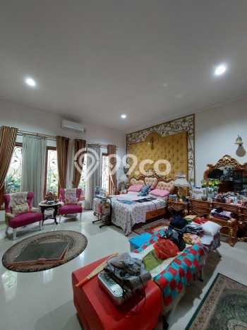 Rumah LT 495m² / LB 800m² View Laut di Bintaro, Tangerang Selatan Rumah LT 495m² / LB 800m² View Laut di Bintaro, Tangerang Selatan