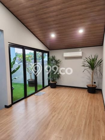 Rumah Siap Huni di BSD, Tangerang, LT 256m² Bangunan 350m² Rumah Siap Huni di BSD, Tangerang, LT 256m² Bangunan 350m²