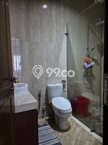Hunian Strategis 4 KT LB 220m2 Kondisi Bagus di Bintaro Hunian Strategis 4 KT LB 220m2 Kondisi Bagus di Bintaro