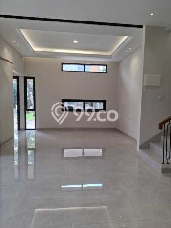 Rumah Siap Huni 4 KT 4 KM di BSD, Tangerang Rumah Siap Huni 4 KT 4 KM di BSD, Tangerang