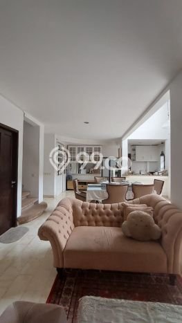 Hunian Elit LB 250m2 Siap Pakai Desain Elegan di Bintaro, Tangerang Selatan Hunian Elit LB 250m2 Siap Pakai Desain Elegan di Bintaro, Tangerang Selatan
