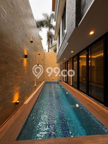 NEW LISTING! Rumah Premium area Cilandak, Luas 144m² LB 270m² NEW LISTING! Rumah Premium area Cilandak, Luas 144m² LB 270m²