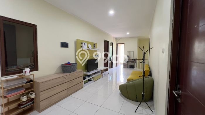 Rumah Mewah dengan 5 Kamar Tidur di Kawasan Elite Bintaro, Tangerang Selatan Rumah Mewah dengan 5 Kamar Tidur di Kawasan Elite Bintaro, Tangerang Selatan