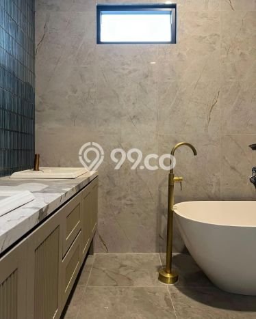 KESEMPATAN EMAS! Rumah Premium di Bintaro, Tangerang Selatan, Luas 250m² LB 420m² KESEMPATAN EMAS! Rumah Premium di Bintaro, Tangerang Selatan, Luas 250m² LB 420m²