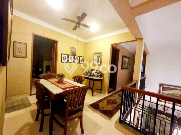 Rumah LT 340m² / LB 450m² View Gunung di Bintaro, Tangerang Selatan Rumah LT 340m² / LB 450m² View Gunung di Bintaro, Tangerang Selatan