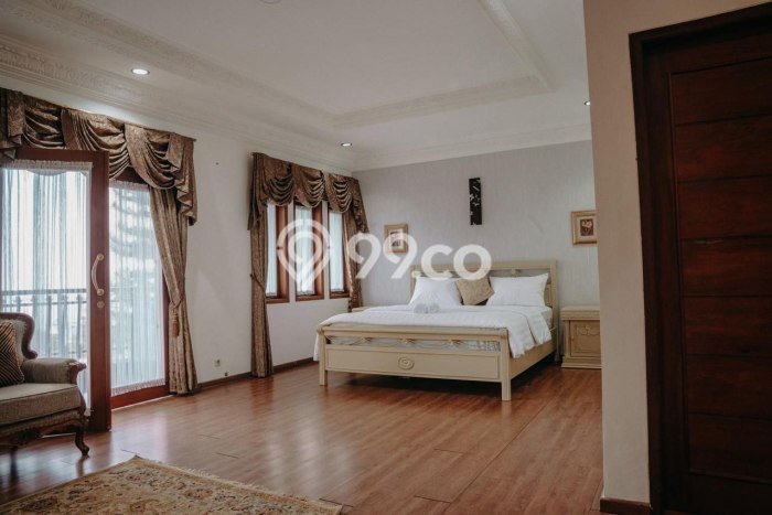 DIJUAL! Vila Kawasan , Area 1108m2m², Posisi Strategis DIJUAL! Vila Kawasan , Area 1108m2m², Posisi Strategis
