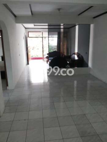 Ready to Use! Luxury House LT 350m2 Desain Modern di Ciumbuleuit Ready to Use! Luxury House LT 350m2 Desain Modern di Ciumbuleuit