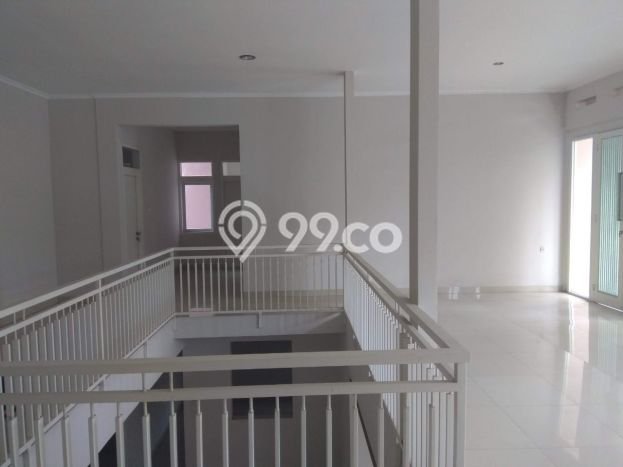 DIJUAL CEPAT! Rumah Nyaman di Buah Batu, Bandung, Luas 295m2m² Bangunan 500m2m² BISA KPR! DIJUAL CEPAT! Rumah Nyaman di Buah Batu, Bandung, Luas 295m2m² Bangunan 500m2m² BISA KPR!