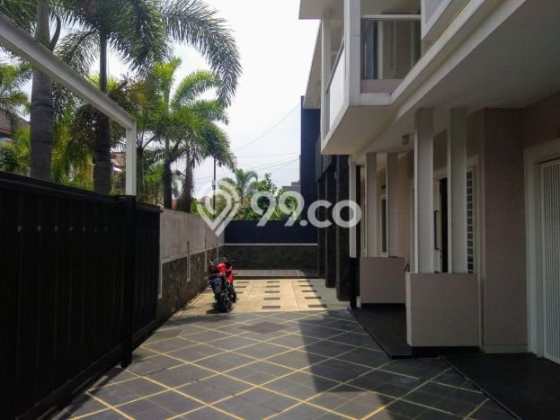 DIJUAL CEPAT! Rumah Nyaman di Buah Batu, Bandung, Luas 295m2m² Bangunan 500m2m² BISA KPR! DIJUAL CEPAT! Rumah Nyaman di Buah Batu, Bandung, Luas 295m2m² Bangunan 500m2m² BISA KPR!