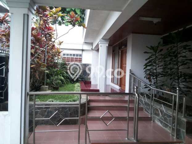 Ready to Use! Luxury House LT 350m2 Desain Modern di Ciumbuleuit Ready to Use! Luxury House LT 350m2 Desain Modern di Ciumbuleuit