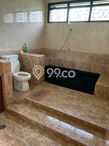 Siap Huni Rumah Mewah 6 Kamar di Batununggal Dekat ke Mana Saja Siap Huni Rumah Mewah 6 Kamar di Batununggal Dekat ke Mana Saja