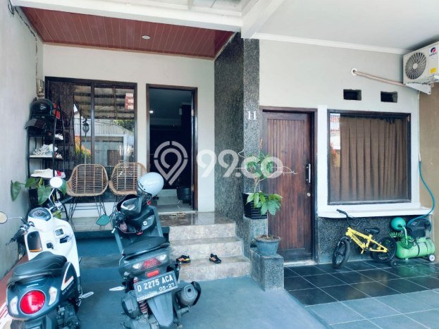 Rumah Modern Minimalis 5 Kamar Siap Huni di Arcamanik Rumah Modern Minimalis 5 Kamar Siap Huni di Arcamanik