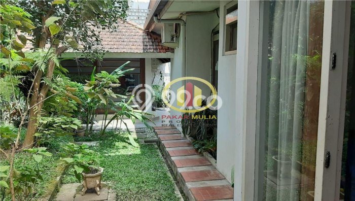 For Sale! Premium House LT 725m2 Desain Elegan di Tubagus Ismail For Sale! Premium House LT 725m2 Desain Elegan di Tubagus Ismail