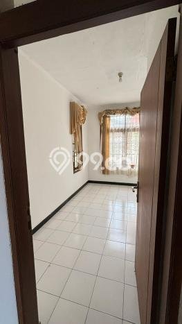 Jual Rumah Strategis Bagus Punya 4 KT di Cimahi Utara Cimahi SHM Jual Rumah Strategis Bagus Punya 4 KT di Cimahi Utara Cimahi SHM