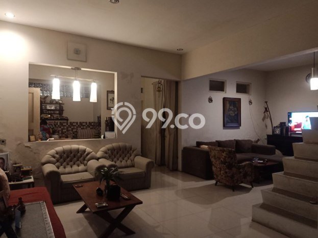 Rumah Mewah LB 150m2 Siap Huni Desain Elegan di Cipaganti, Bandung Rumah Mewah LB 150m2 Siap Huni Desain Elegan di Cipaganti, Bandung